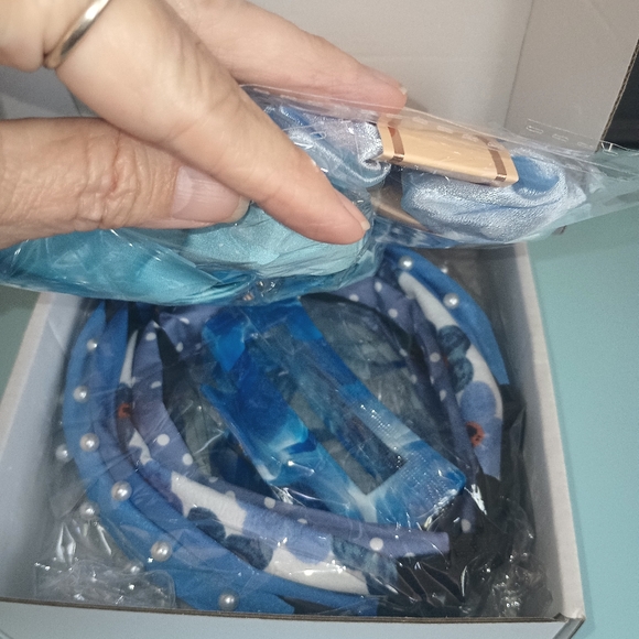 Bundle - Hair Accessory Set - Picture 6 of 7